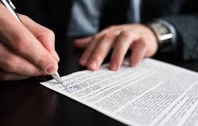 Какие документы должен предоставить продавец квартиры покупателю